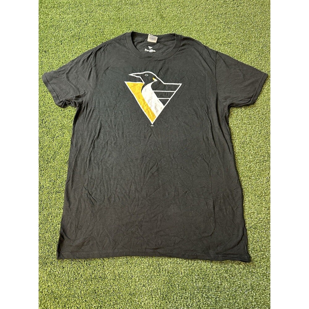 Men's Fanatics Pittsburgh Penguins Short Sleeve T-Shirt M NWOt